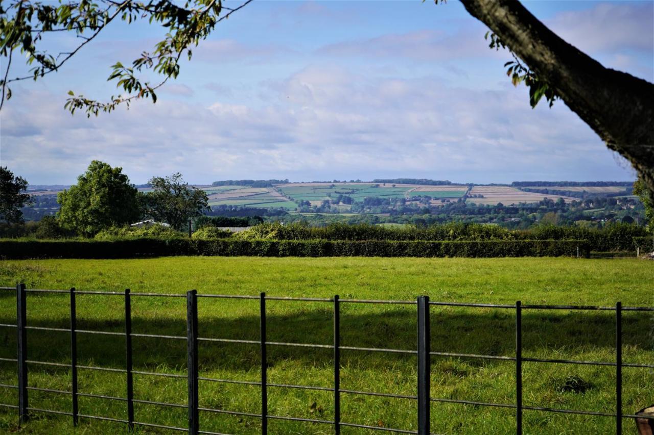 Banbury Hill Farm Bed & Breakfast Charlbury Bagian luar foto