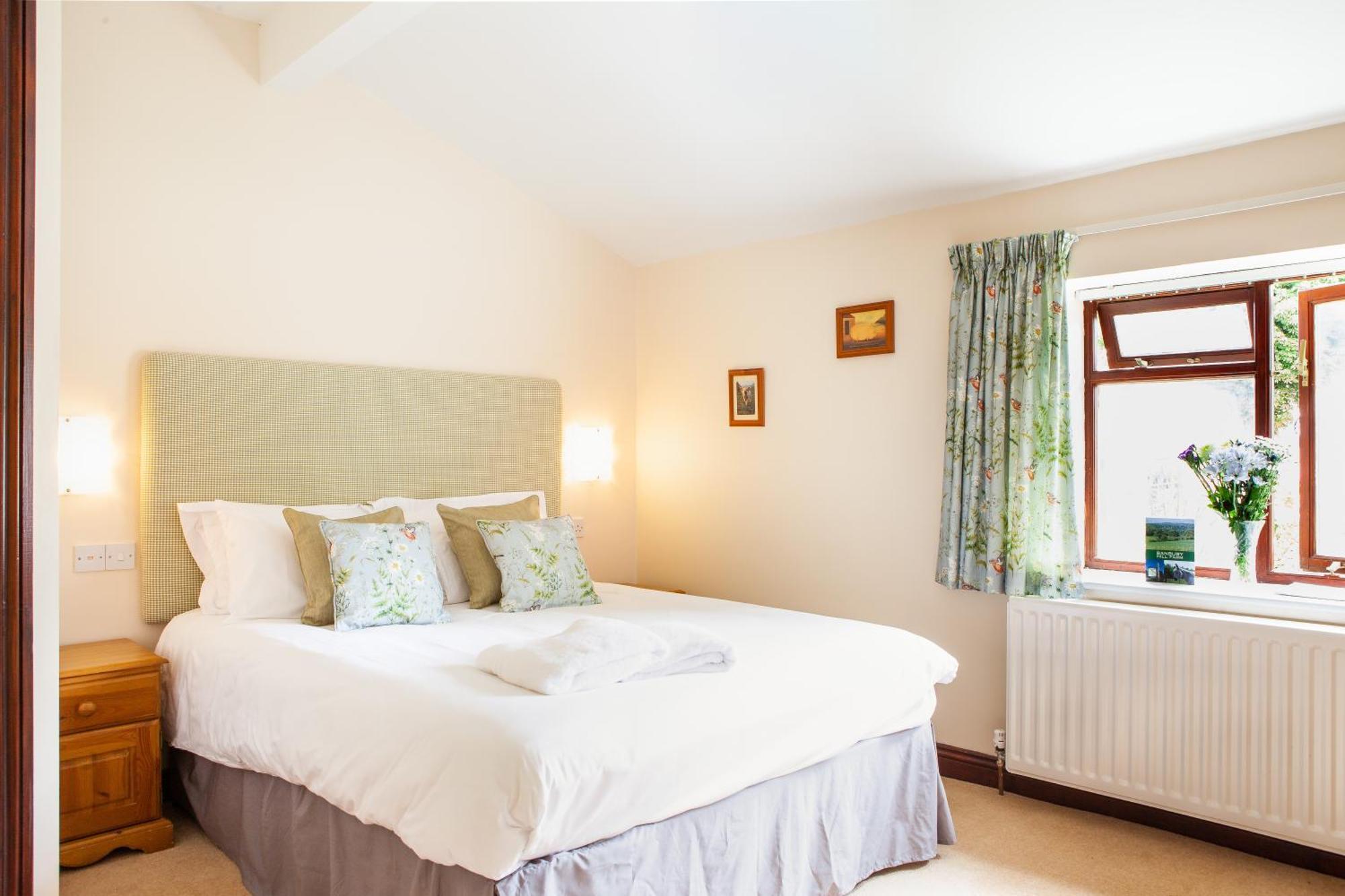 Banbury Hill Farm Bed & Breakfast Charlbury Bagian luar foto